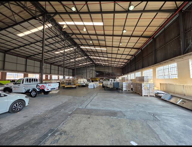 3,578M² WAREHOUSE TO LET IN BOOYSENS